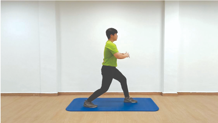 04 Alternate Jumping Lunges Start & End